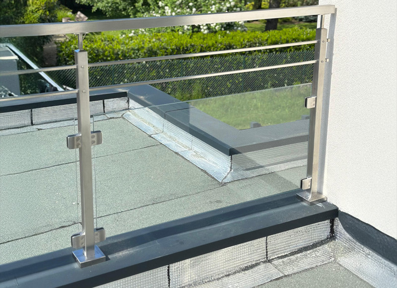 Garde-corps carré, 2 sous lisses et verre